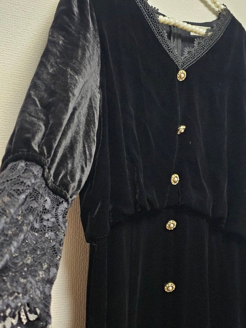 黒 ベルベット ワンピース Vネック　お洒落レース