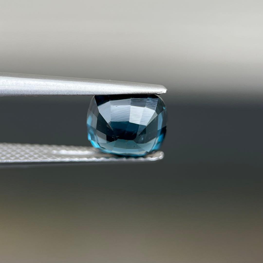 スリランカ産非加熱天然ブルースピネル