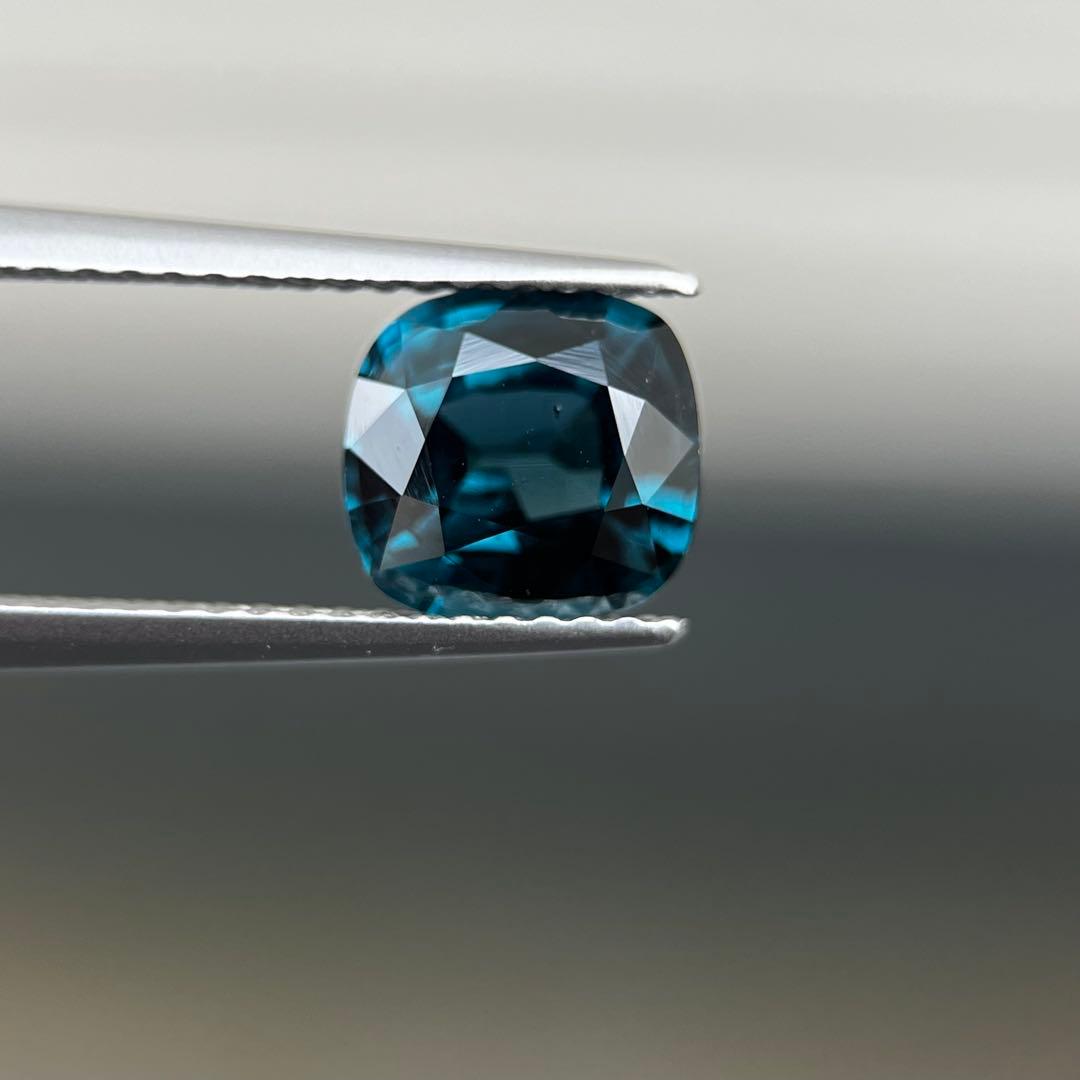 スリランカ産非加熱天然ブルースピネル