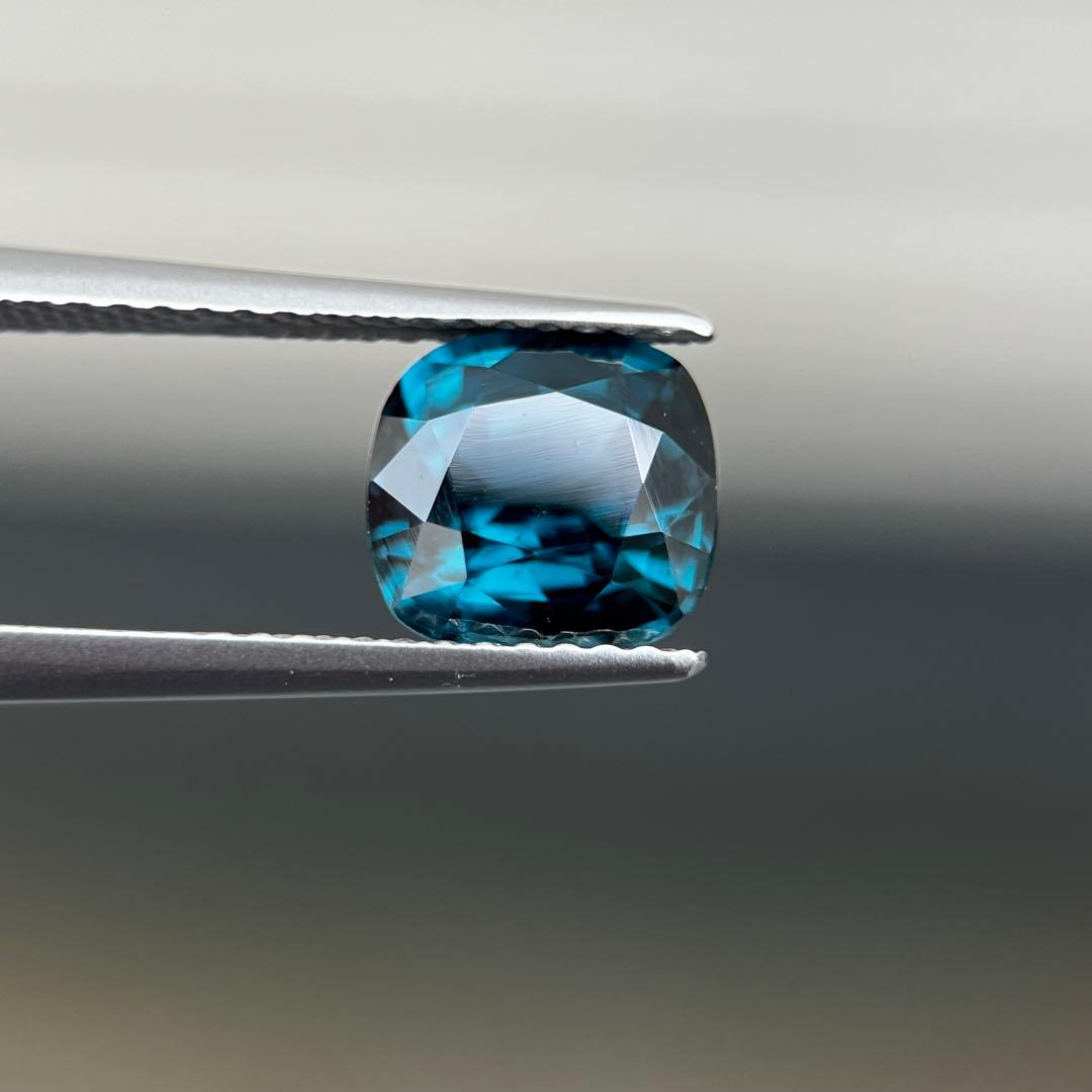 スリランカ産非加熱天然ブルースピネル