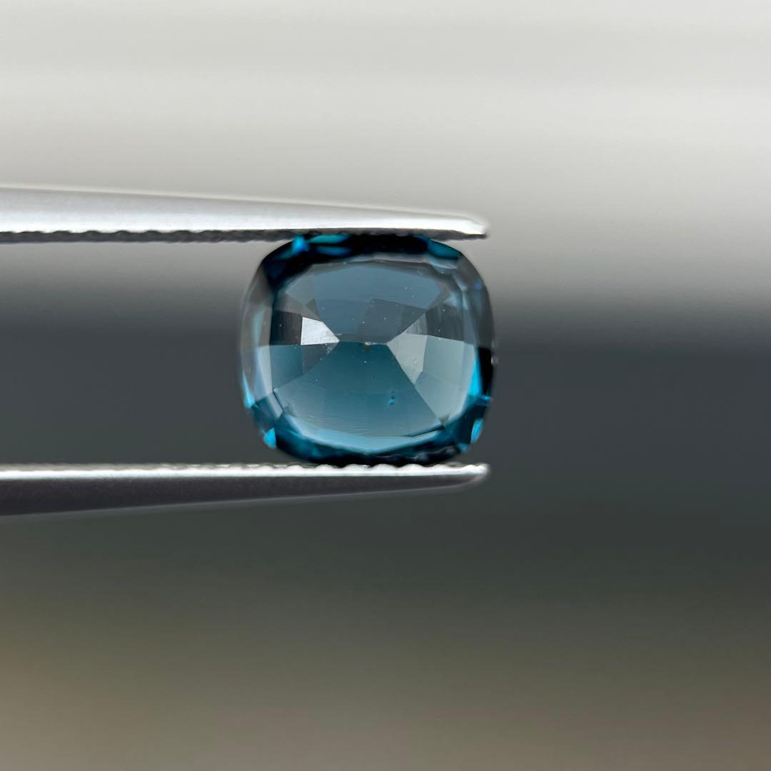 スリランカ産非加熱天然ブルースピネル