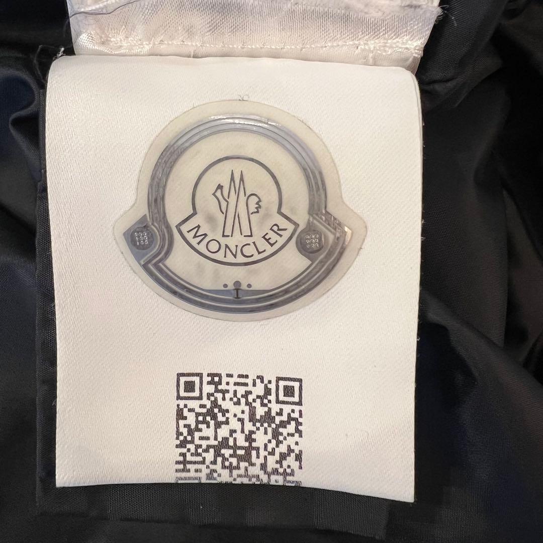 MONCLER モンクレール　ショート　ダウンジャケット　レディース