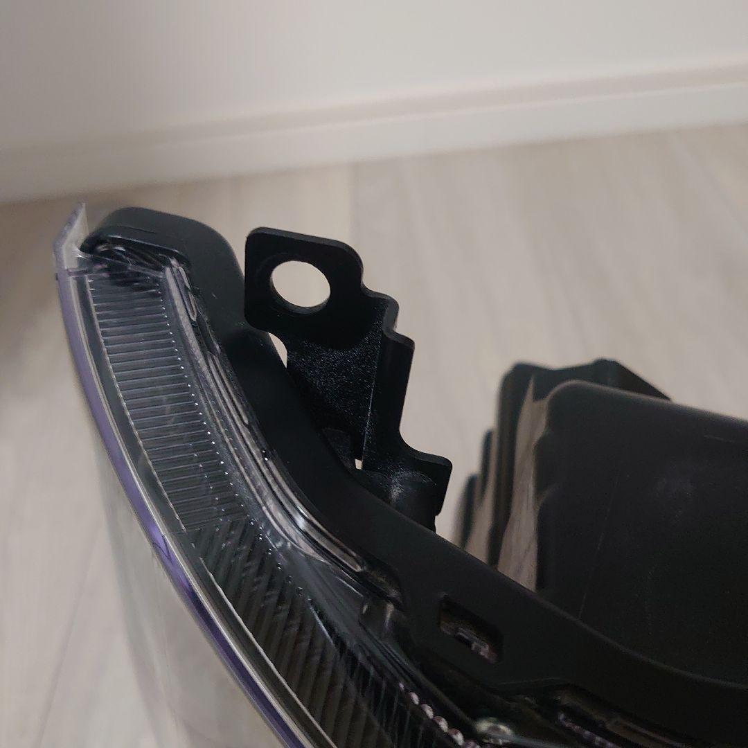 いすゞ エルフ 現行モデル右側LEDヘッドライト