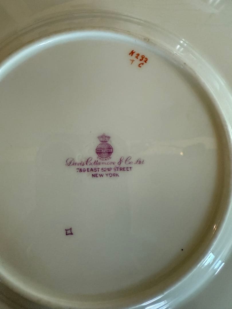 Davis Collamore & Co. フルーツ装飾プレート