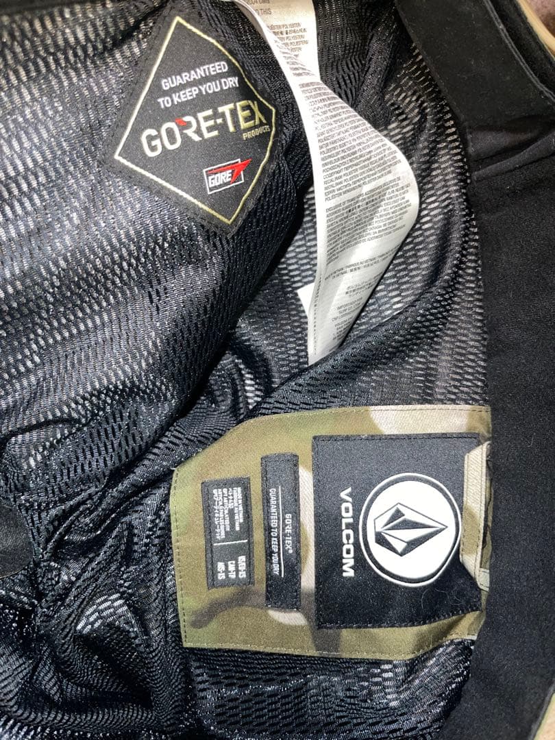 [極美品] 超特価 VOLCOM GORE-TEX スノーボードウェア上下セット