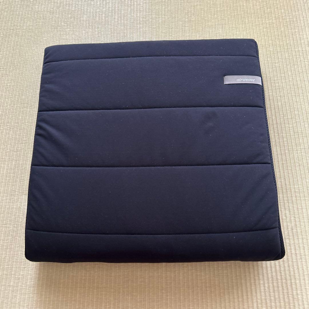k*e様 airweave 黒い折りたたみクッション