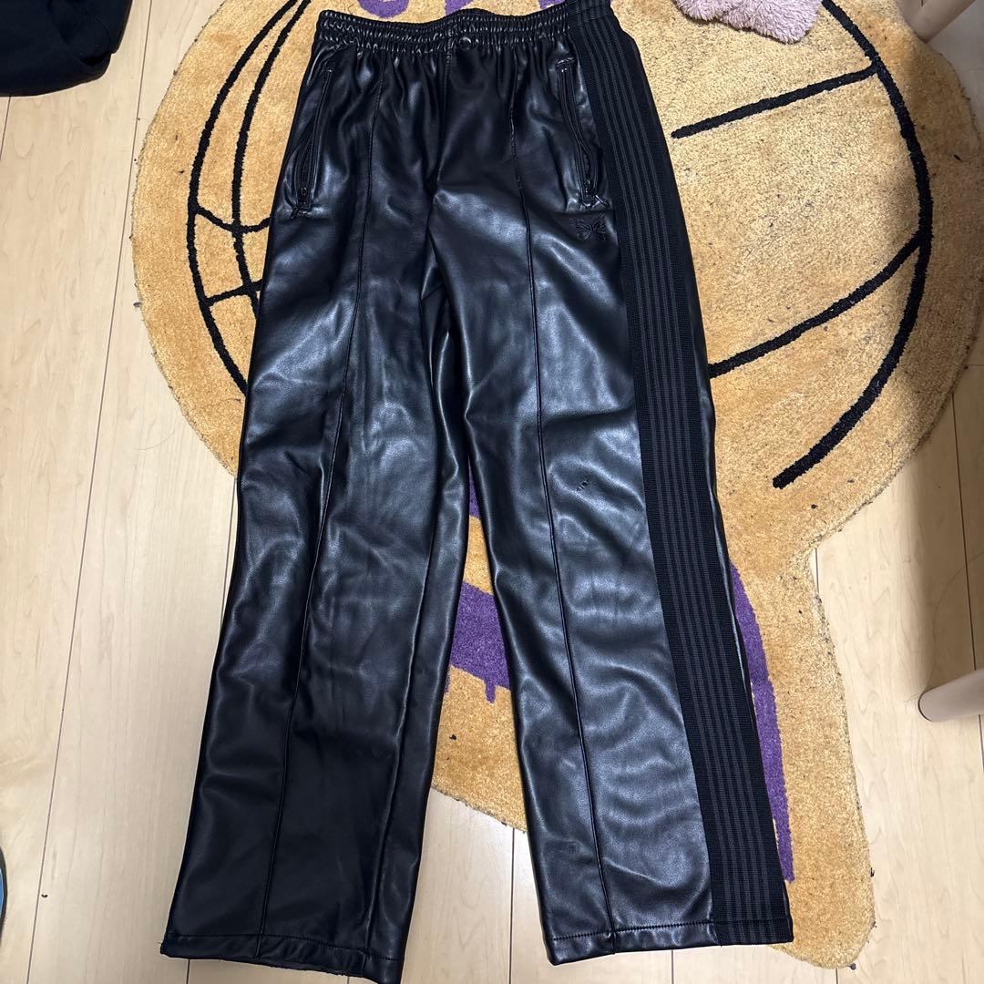 わ*様 合成皮革 ストレートパンツ 黒
