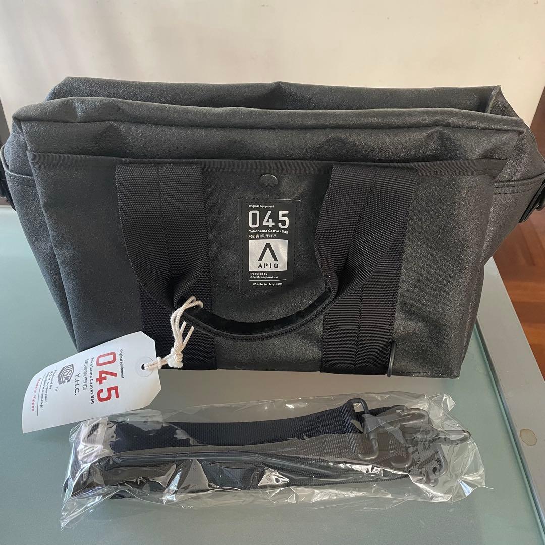 APIOx横濱帆布鞄 ブラックキャンバス・アビエイターキットバッグ迷彩ポーチ付