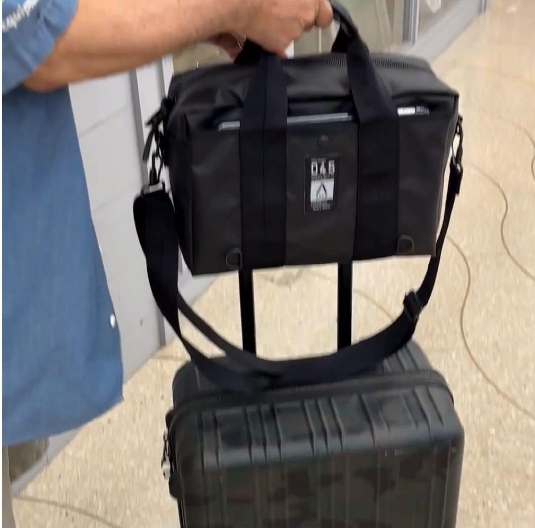 APIOx横濱帆布鞄 ブラックキャンバス・アビエイターキットバッグ迷彩ポーチ付