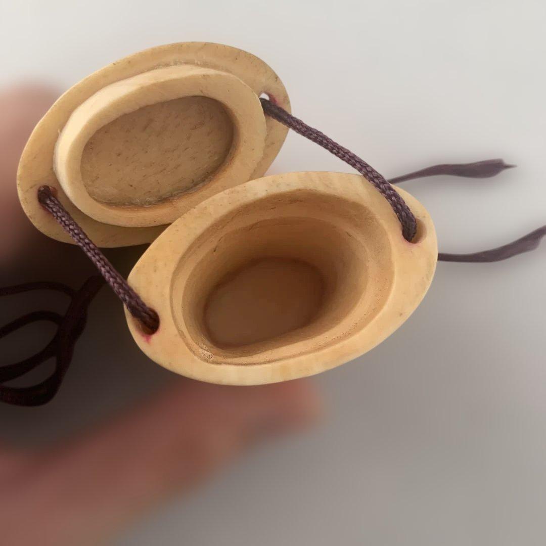 ウサギ彫刻印籠　縦6, 横4cm