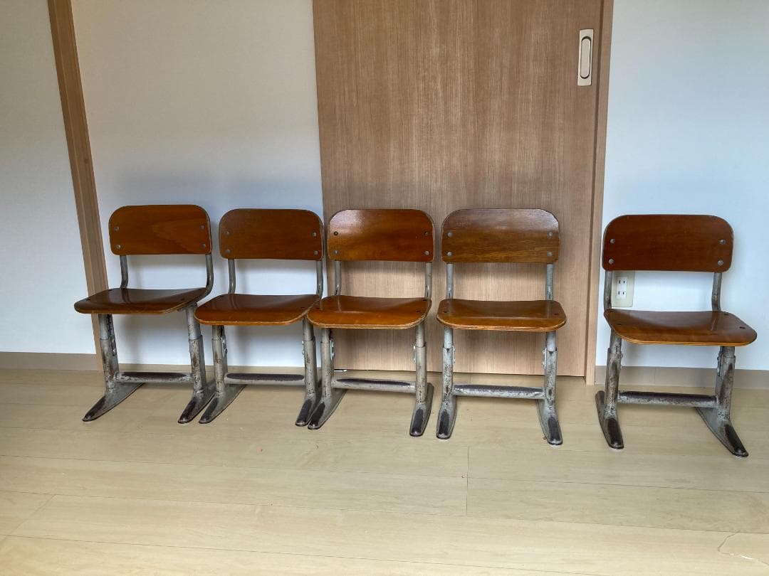 学校の椅子(高さ調整可能)X5