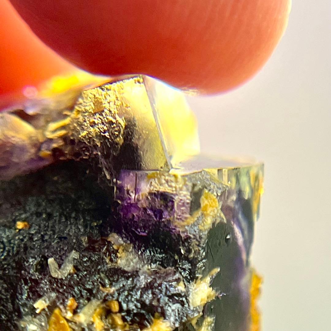 蛍光 キュービック ゾーニング フローライト カルサイト 共存 原石 鉱物