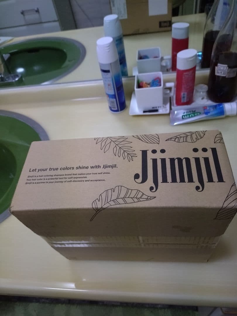 ジムジムカラーシャンプー　 ダークブラウン 六本入りです。