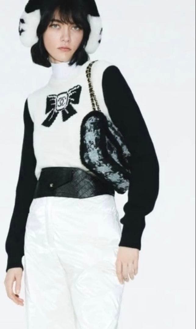 【新品未使用】CHANELシャネルココネージュ2025★ニットトップス★38