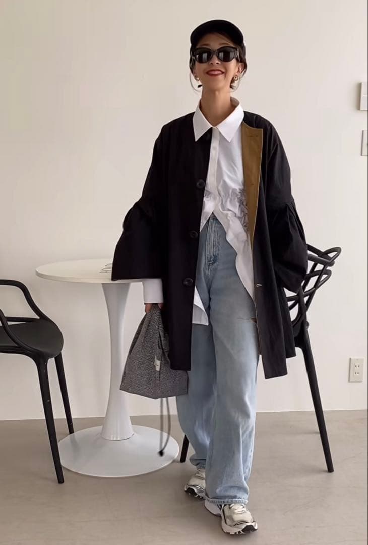 最終値下げ♡HOWDY.♡reversible bell sleeve coat