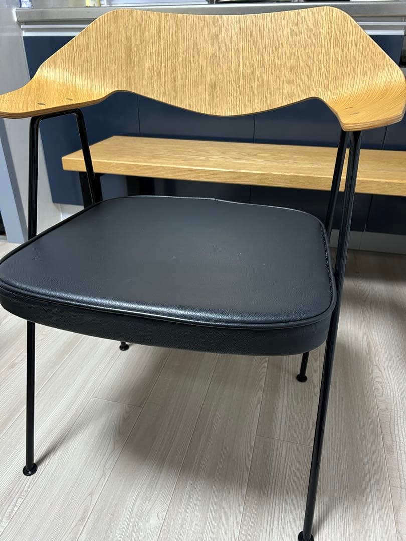 ACTUS 675チェア（レザー）(送料込み)