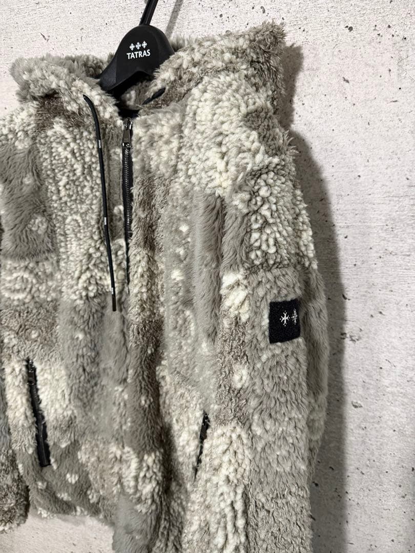 新品　タトラス　ボアジャケット　バンダナ柄　グレー　ブランドアウター　メンズ