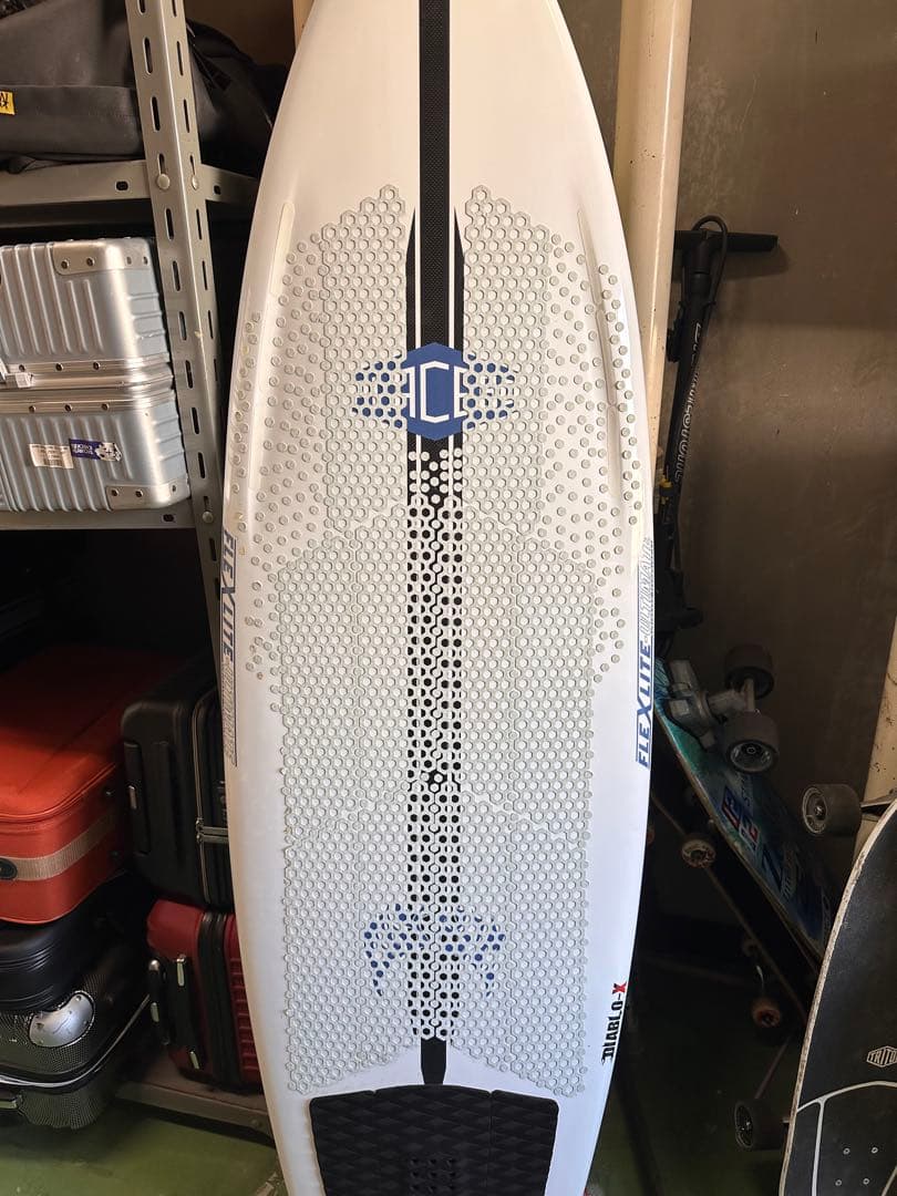 PLACEBO DIABR-X ショートボード ホワイト・ストライプ