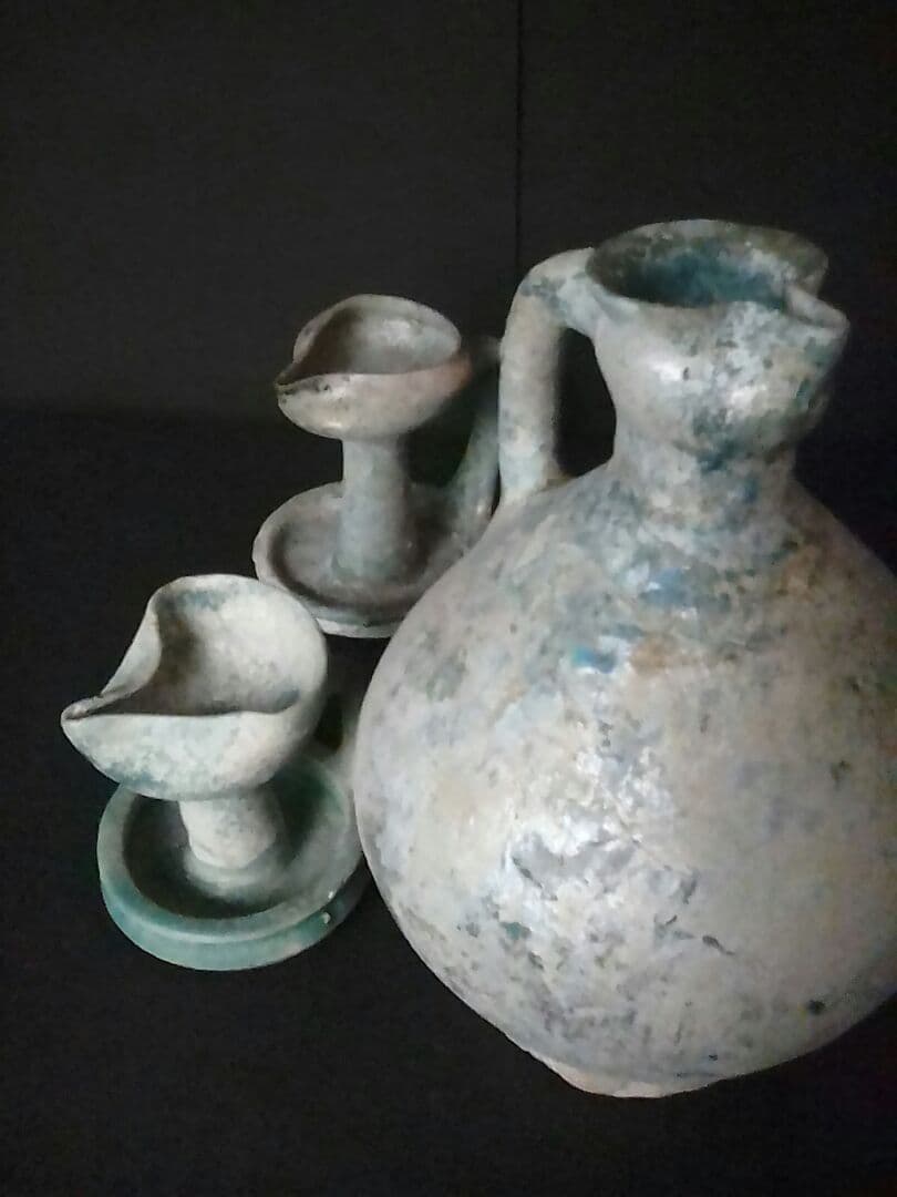 ペルシャ緑釉水注(みずさし)と油指(あぶらさし)の３点　　5〜6世紀