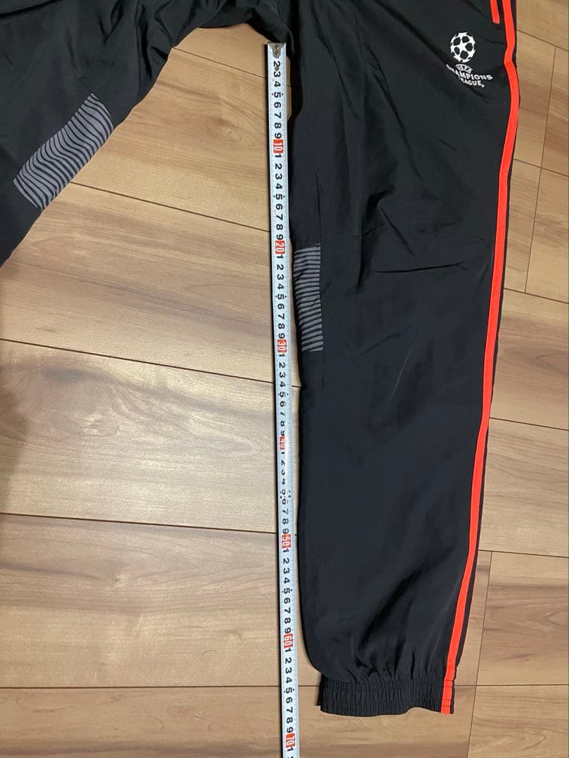 マンチェスターユナイテッドチャンピオンズリーグトレーニングウェア　セットアップ