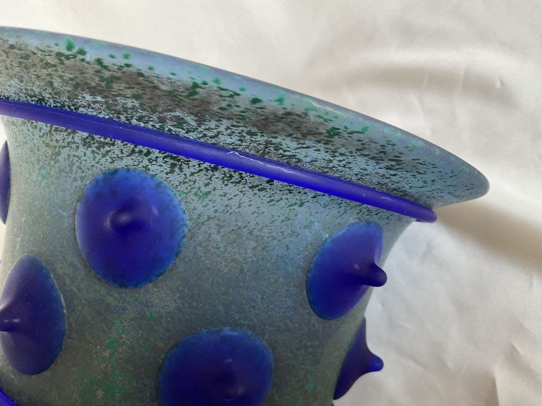 岩田久利（1925~1994年）「突起の付いたガラス脚付杯」