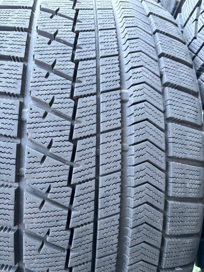 ブリヂストン BLIZZAK VRX スタッドレスタイヤ 245/40R18