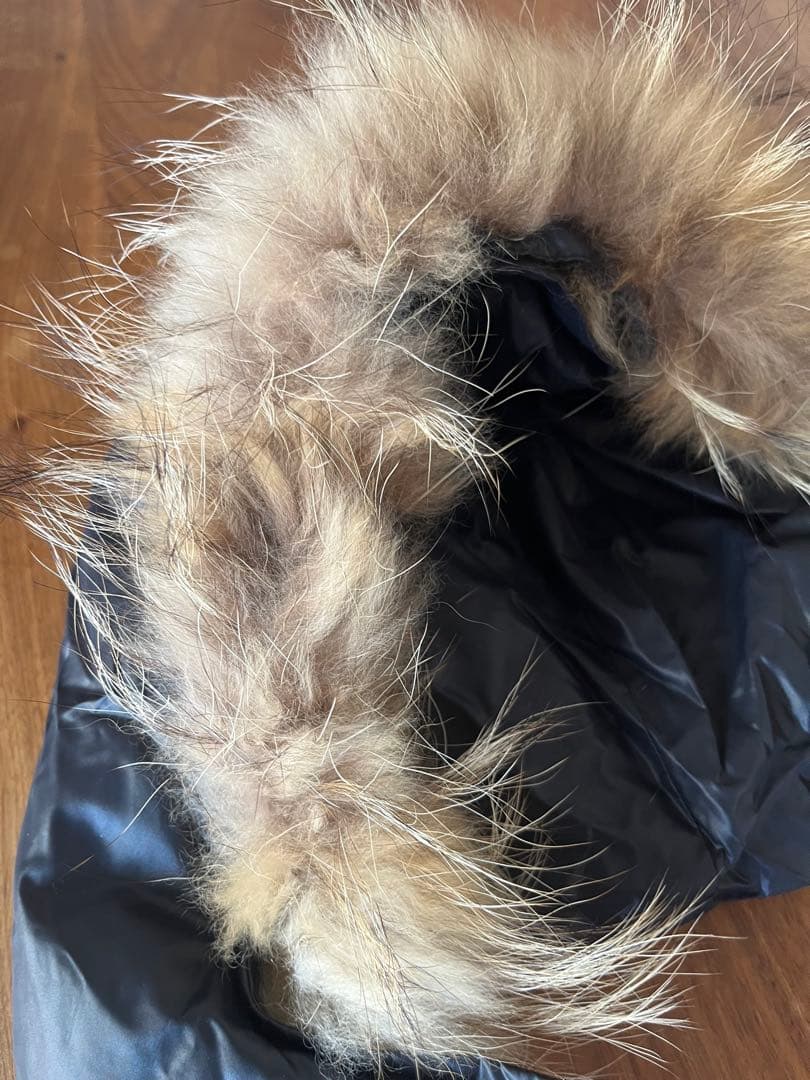 FRED PERRY フレッドペリー　リアルファー付きダウンベスト　PERTEX