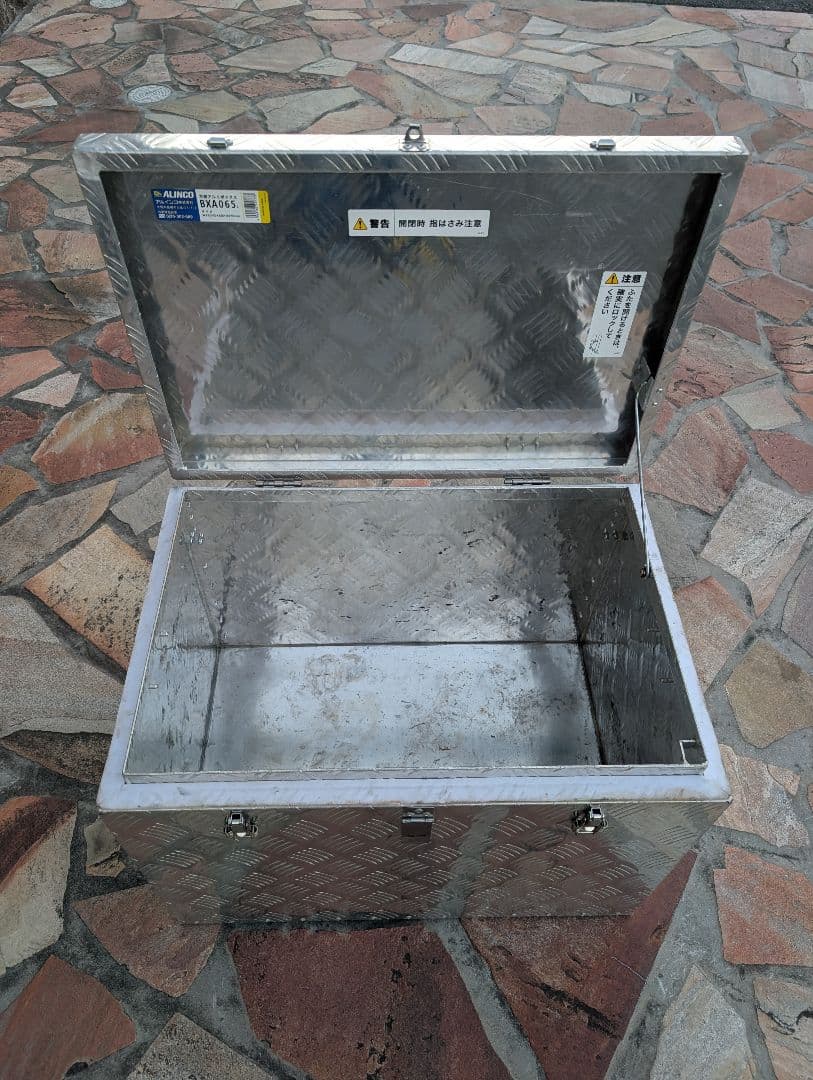 荷台アルミニウム製収納ボックス