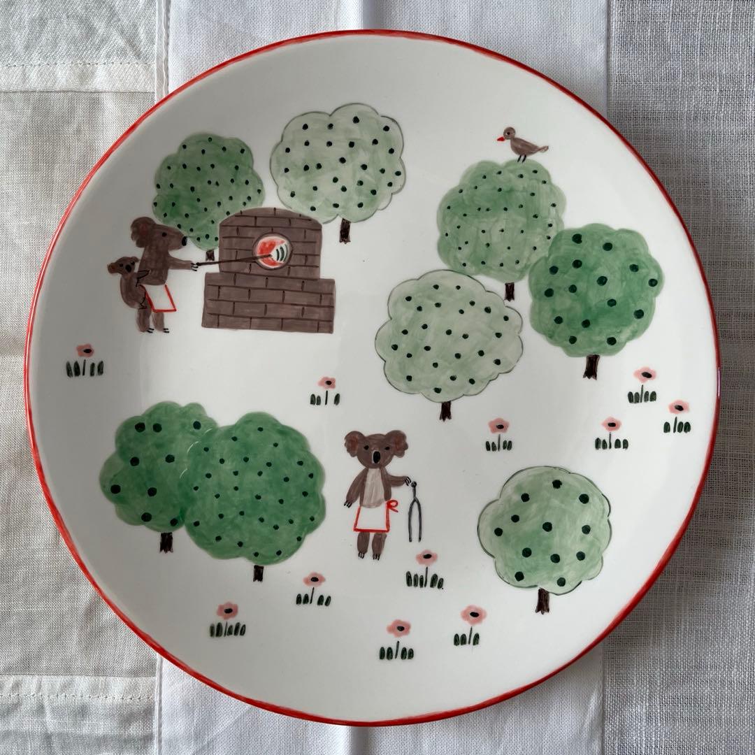 スドウピウ　絵付けの皿　一点物　くま