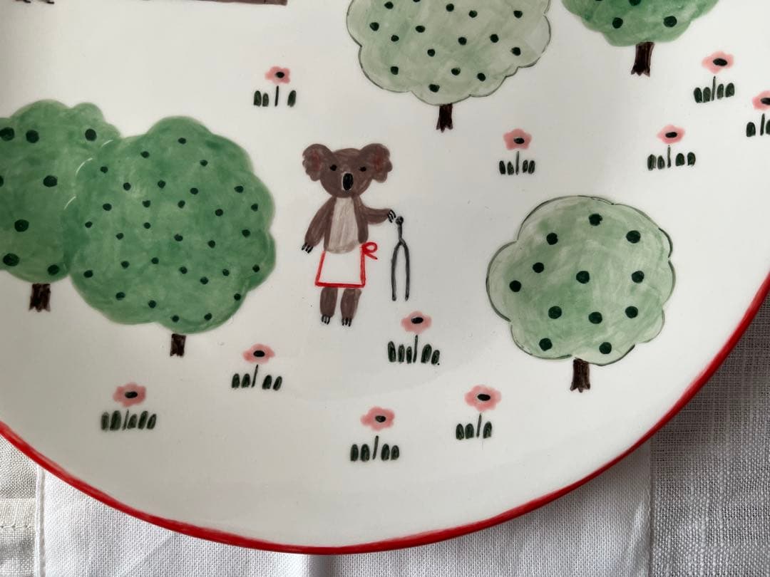 スドウピウ　絵付けの皿　一点物　くま