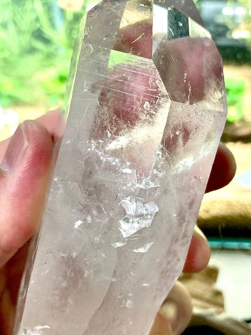 最高品質　超希少幻の逸品　幻のカイラス聖山産　虹のヒマラヤ水晶の六角ポイント