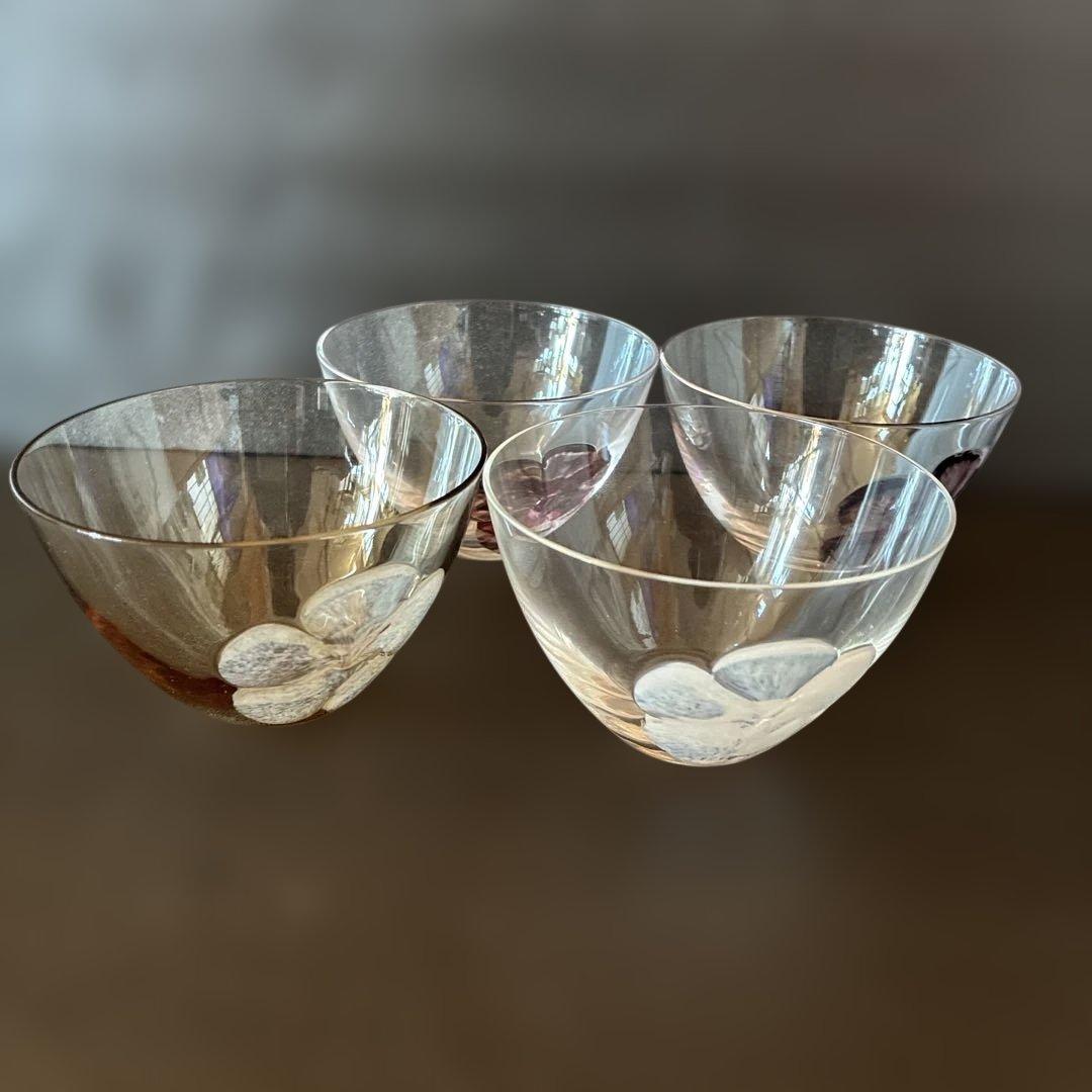 ブルーメ：鉢 (小) クリアー／花 レッド2客 クリアー•タン/花 白　各1客