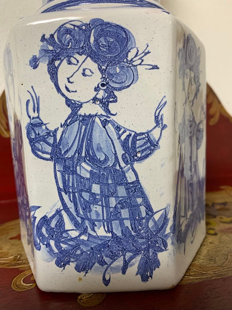 ビヨンヴィンブラッド　可愛い！ビンテージスタジオ手書き一点物３人少女柄花瓶型土台