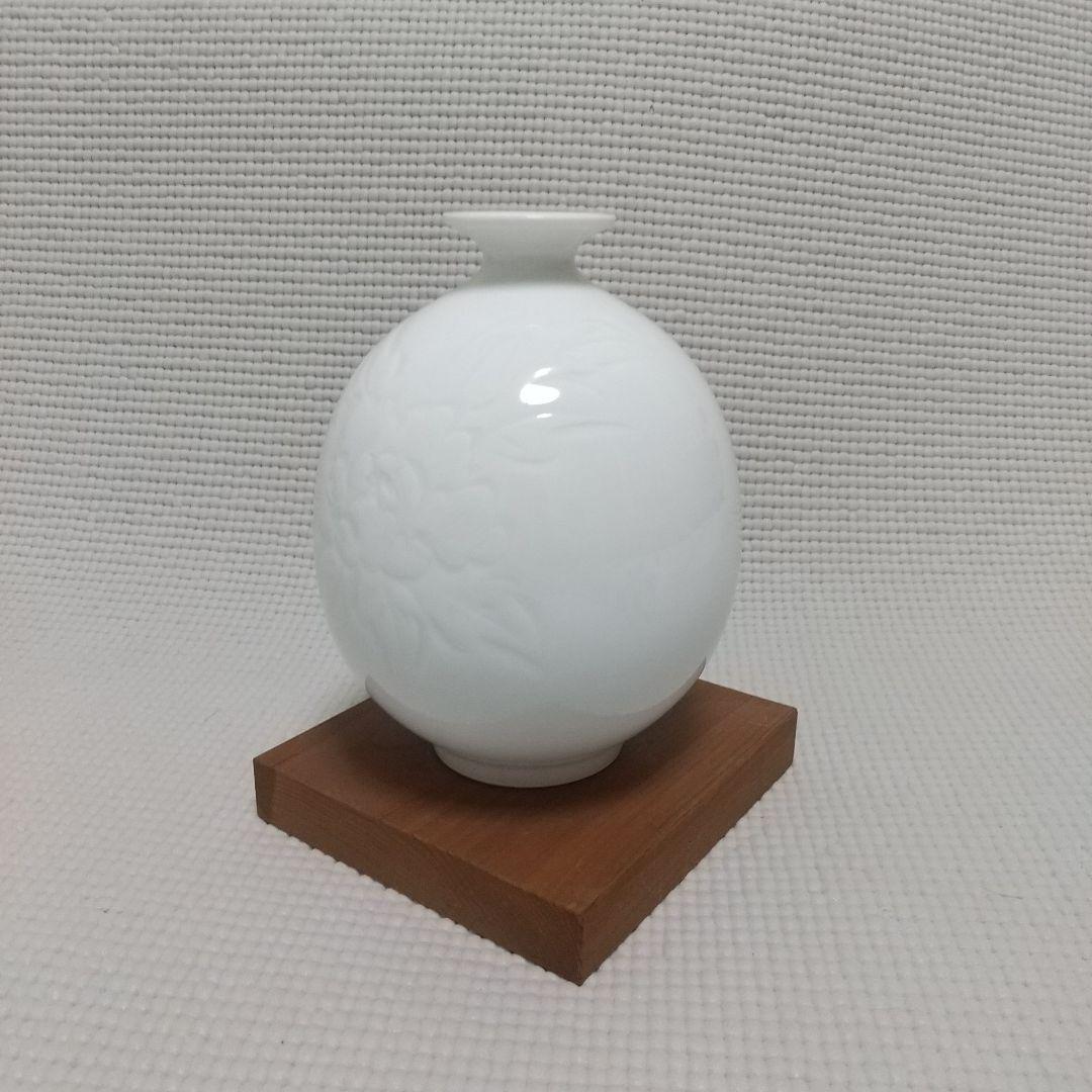 美し過ぎ〈牡丹彫の一輪挿し〉3.3万円/有田焼/白磁/中仙窯/中尾恭純/花器/壺