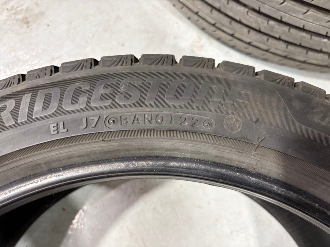 4本セット BRIDGESTONE VRX3 スタッドレス 225/45R18
