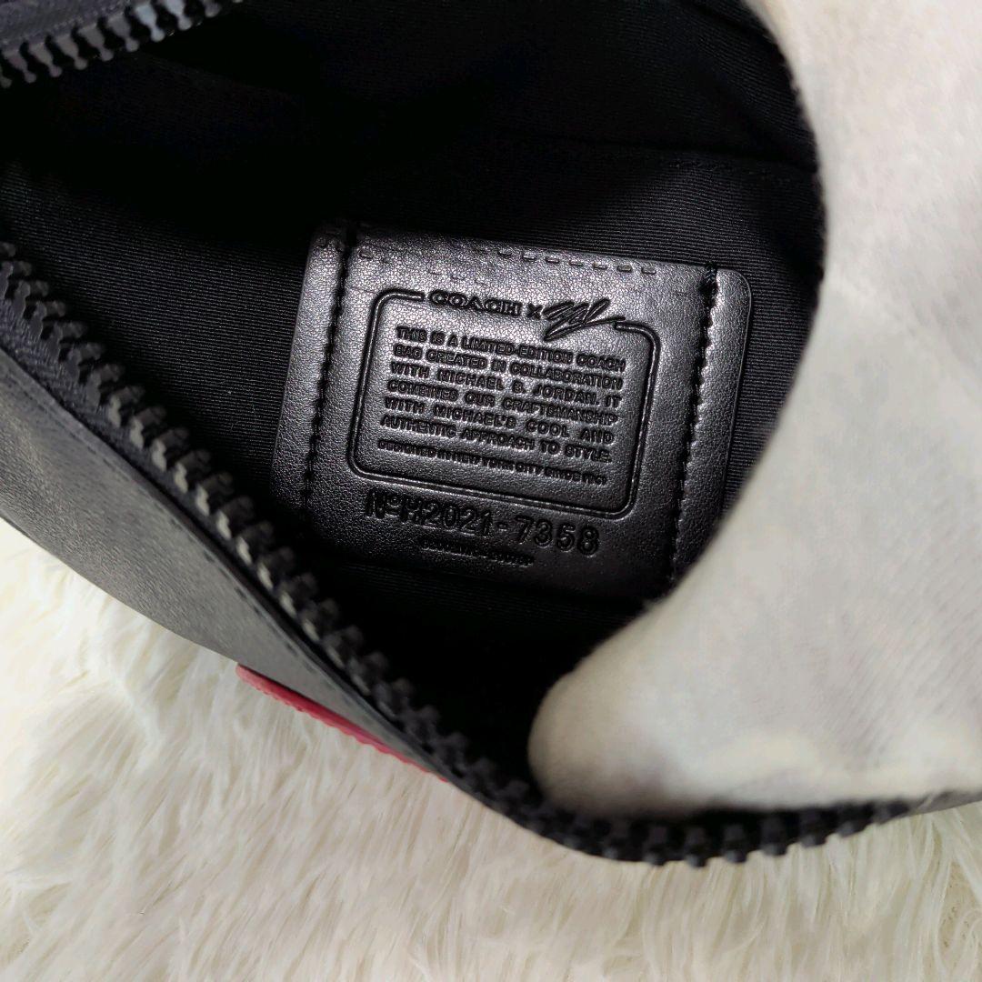 極美品✨️COACH NARUTO ボディバッグ 写輪眼ブラック シグネチャー