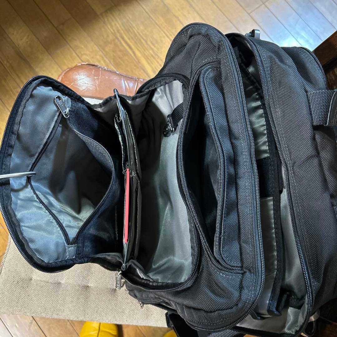 VICTORINOX 3wayバッグ スイスの名品　整理収納抜群‼️