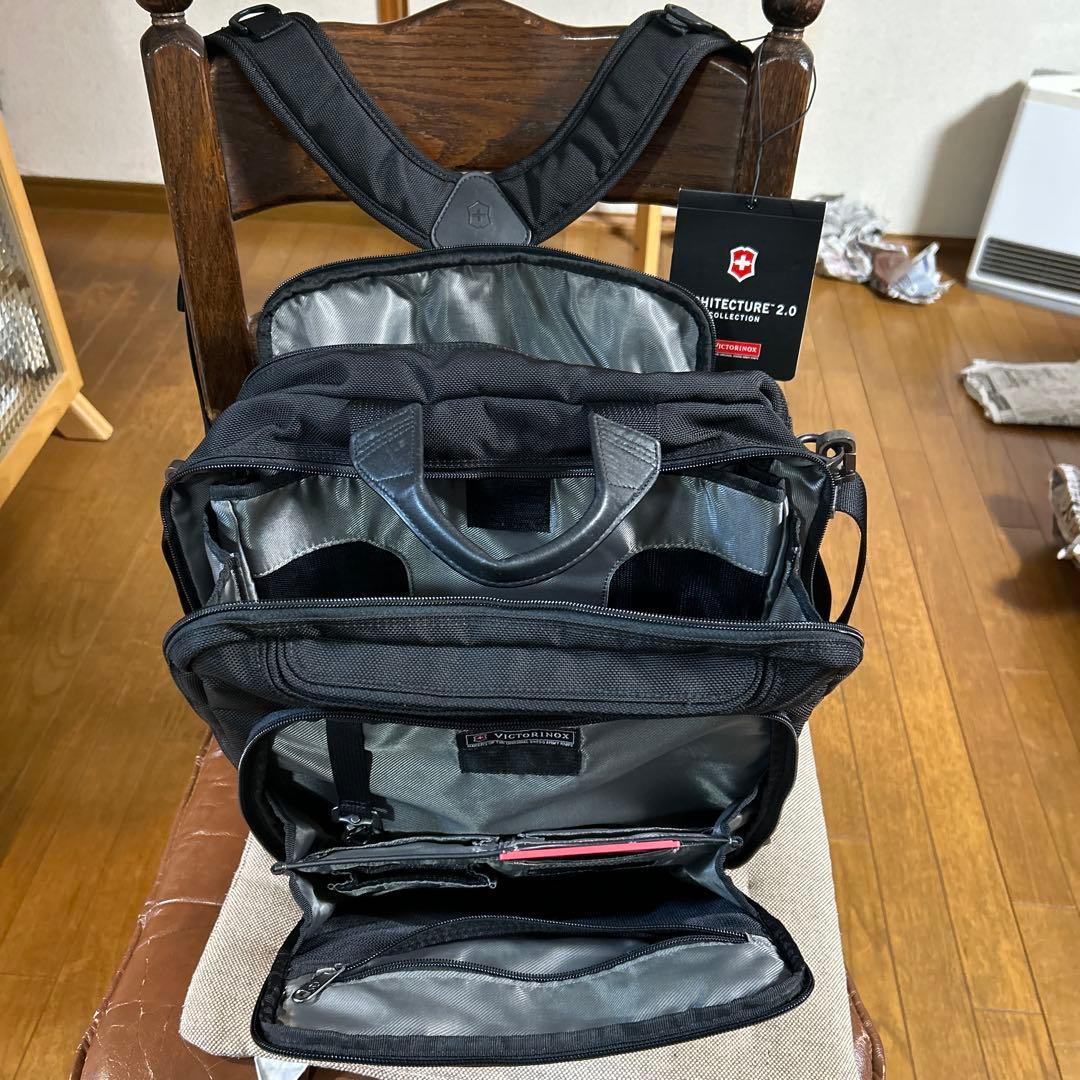 VICTORINOX 3wayバッグ スイスの名品　整理収納抜群‼️
