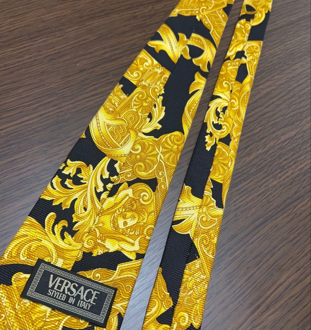 極美品 VERSACE ネクタイ バロック柄 総柄