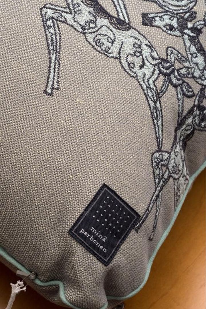 【新品Lサイズ】ミナペルホネン papurikko cushion