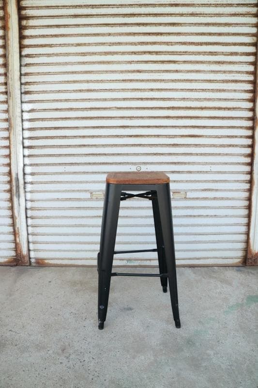 ☆送料無料☆ カウンターチェア / バーチェア / スタッキング / 金属製 B