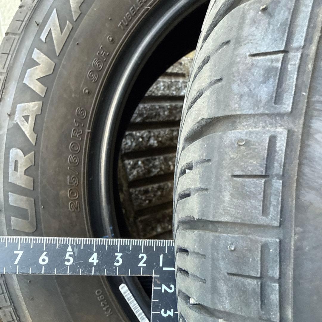 カズエさん　ブリヂストン ER33 205/60R16タイヤ2本セット①