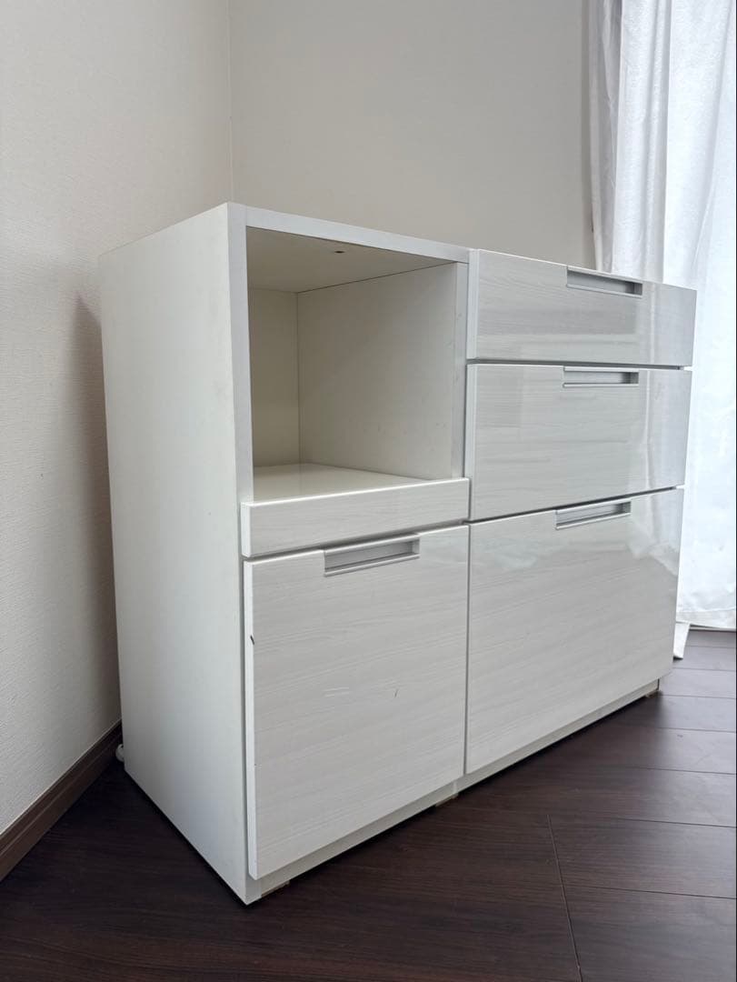 ホワイト食器棚 ガラス扉 引き出し付き