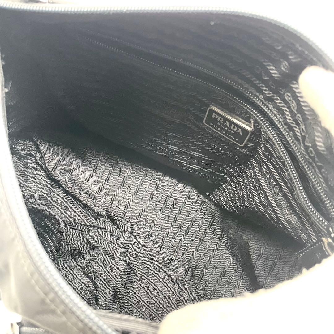 【極美品】プラダ メッセンジャーバッグ ナイロン レザー 三角ロゴ ブラック 黒