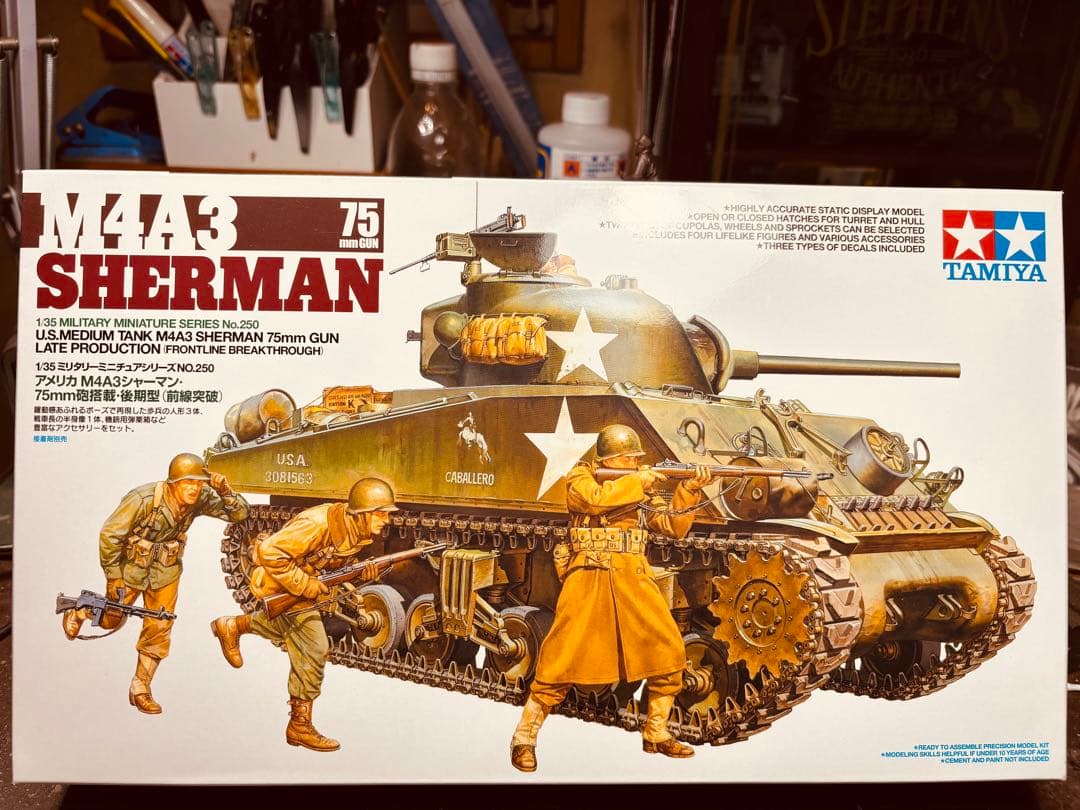 M4 A3シャーマン戦車 1/35 スケール ジオラマ