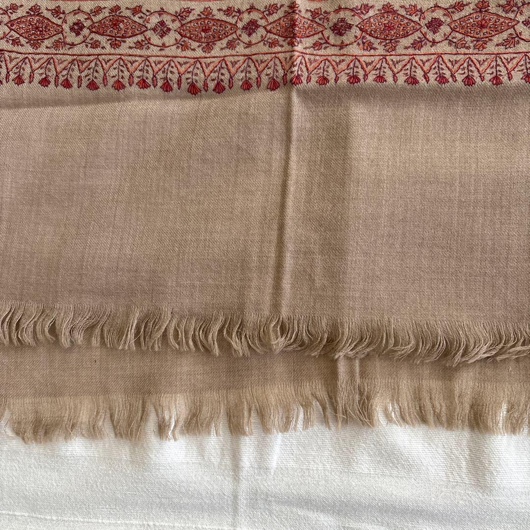 Cashuna大判ストール　小花柄　刺繍　カシューナ　King of wool