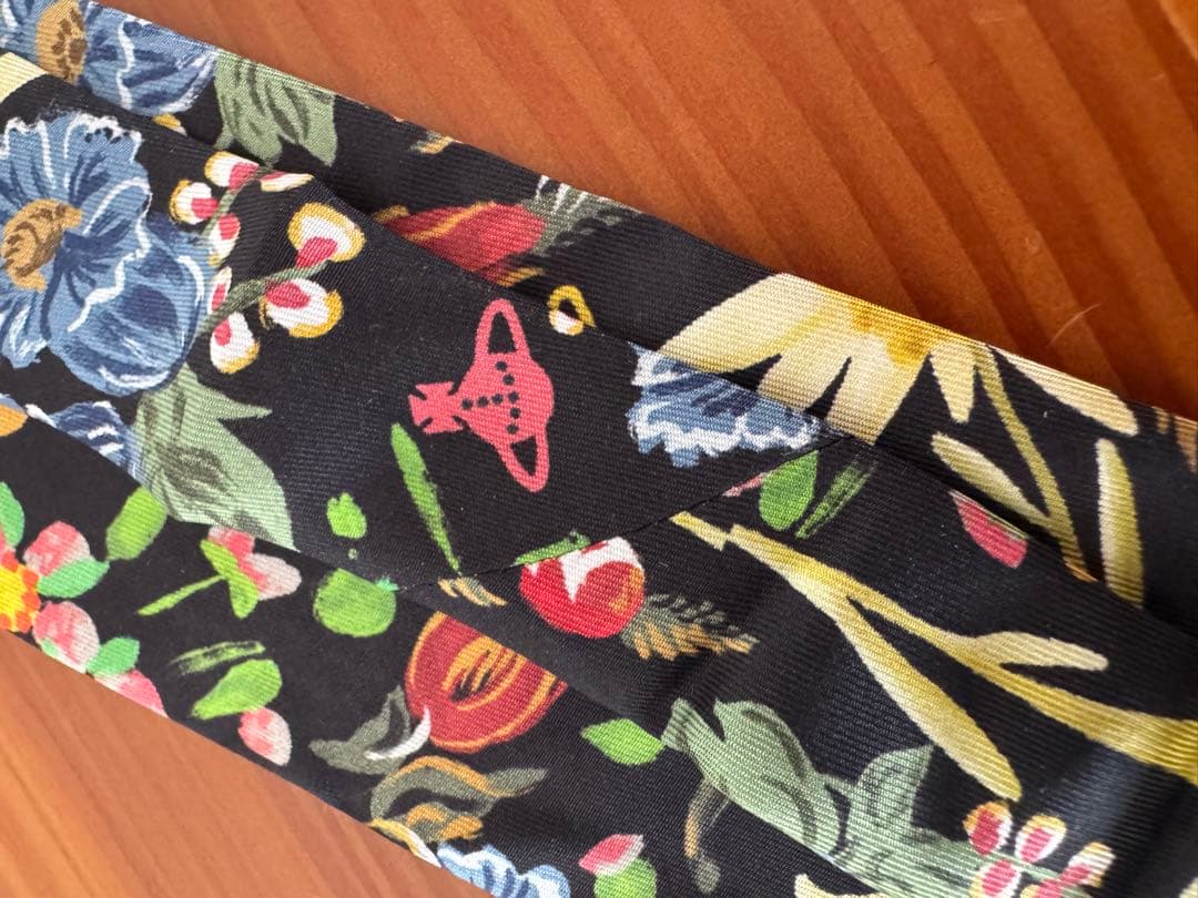 新品未使用タグ付✴︎VivienneWestwoodシルク100%ネクタイ