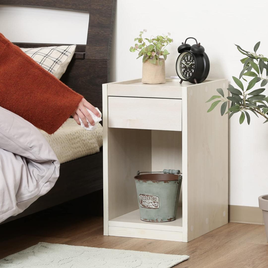 コンパクト＆多機能サイドテーブル - ベッドソファサイドに最適