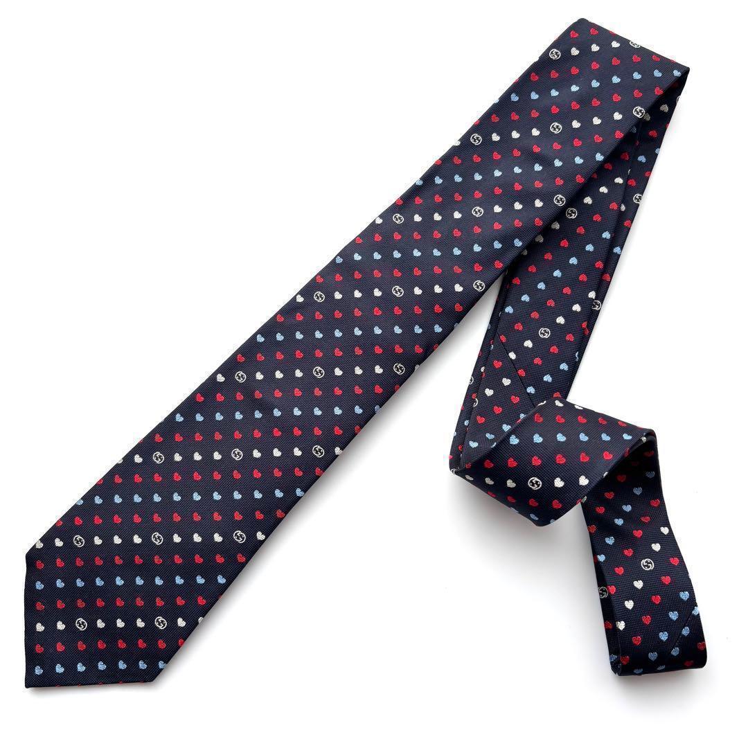 ꧁極美品꧂ グッチ ネクタイ ナロータイ GG柄 ハート 現行 ハチ ネイビー