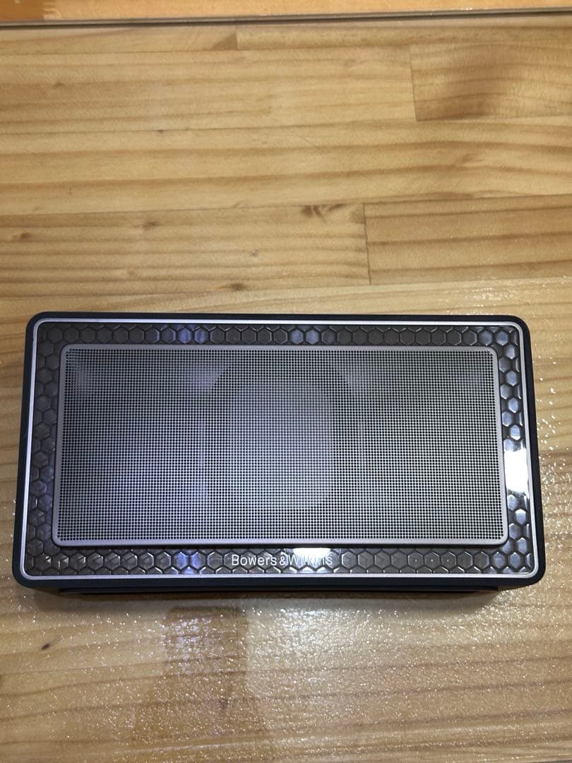 Bowers&Wilkins T7 Bluetoothスピーカー